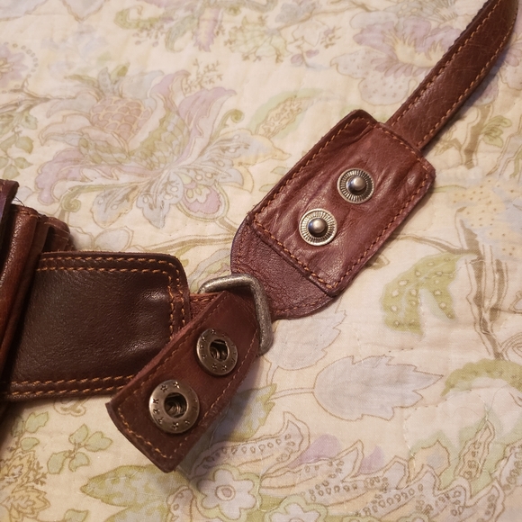 100% Leather Hip Purse - Picture 8 of 16